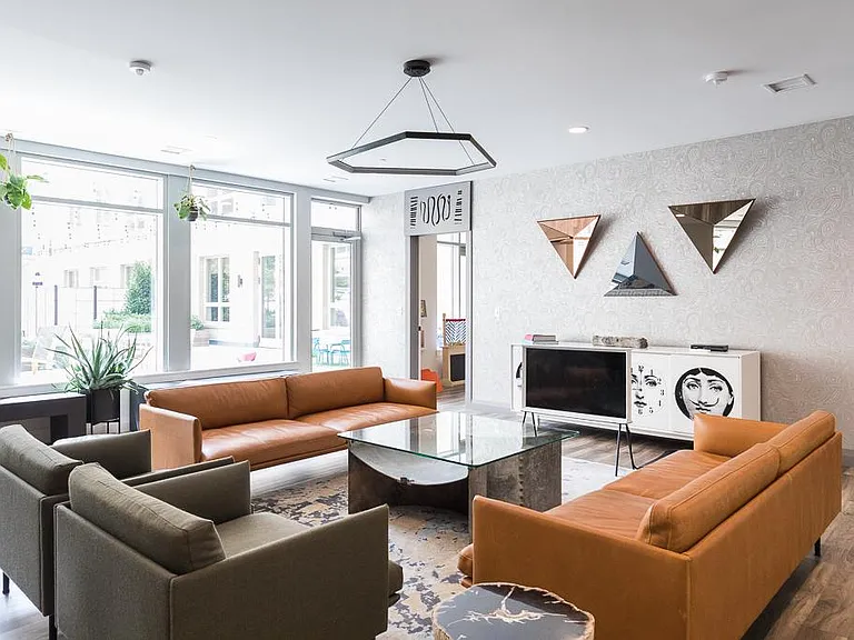 Resident Lounge with Wi-Fi