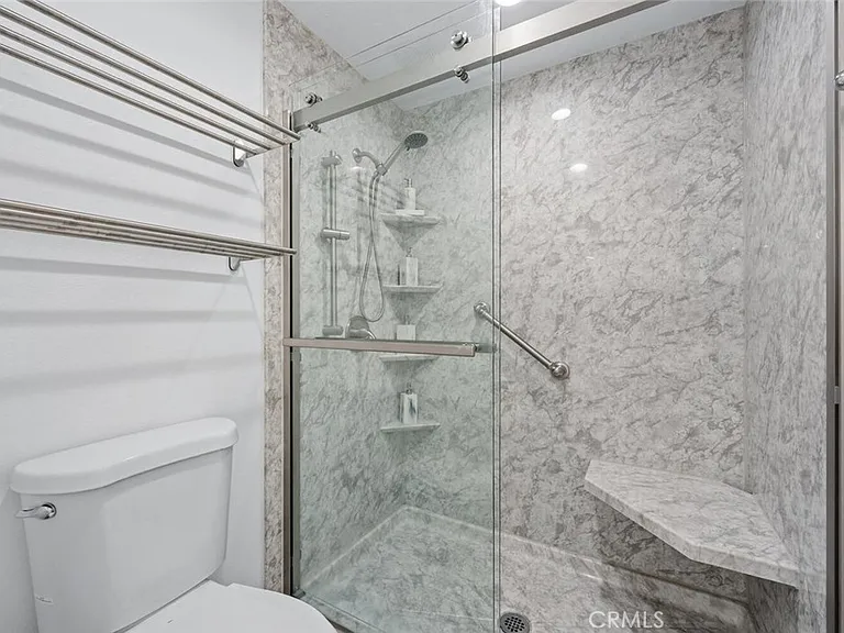 620 Holbrook Ct — Photo 51