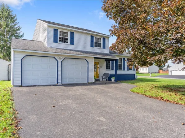 8581 Tartan Dr N, Cicero, NY 13039