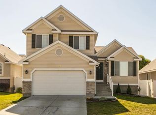 305 W Bubbling Brook Ln, Draper, UT 84020