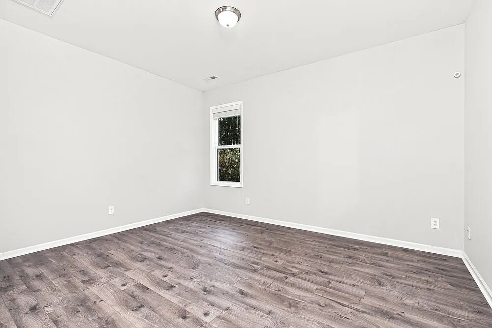 4 bed, 2.5 bath, 1446 sqft, $1,900 — Photo 4