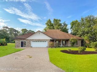 74617 Diamondhead Dr N, Diamondhead, MS 39525