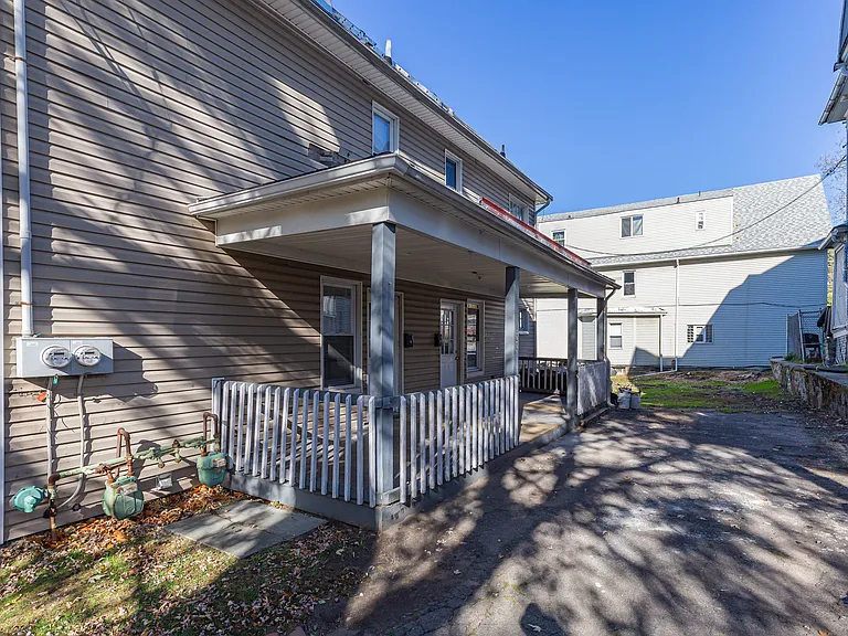 802 Quincy Ave — Photo 54