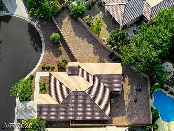 5th image of 7610 Grove Acre Ct