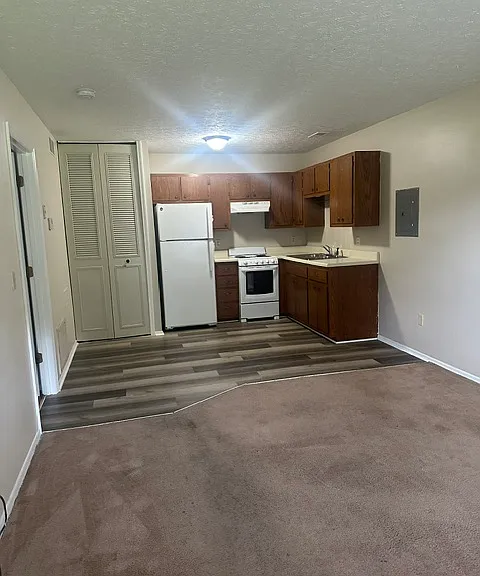 5-3401 Wandering Ln #5 — Photo 2