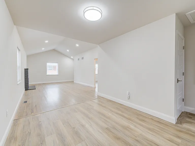 6924 Nashville Ave — Photo 6