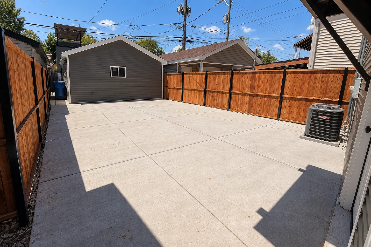 2 bed, 875 sqft, $1,695 — Photo 2