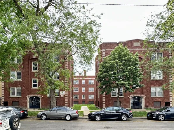 4027 W Melrose St, Chicago, IL