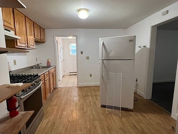 2nd image of 55 Leyden St