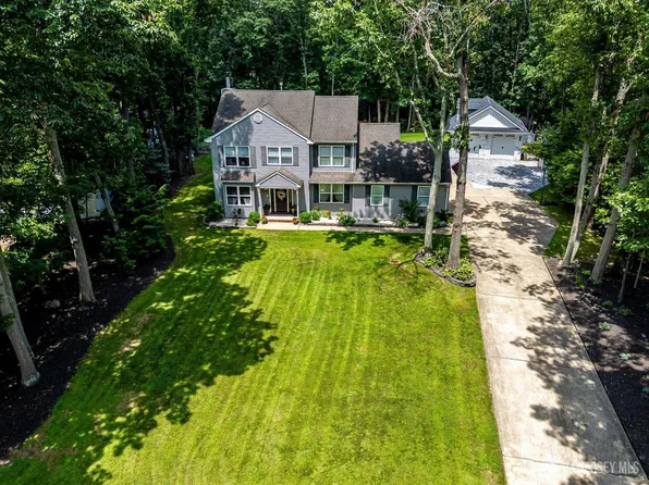 10 Bittersweet Dr, Jackson, NJ 08527
