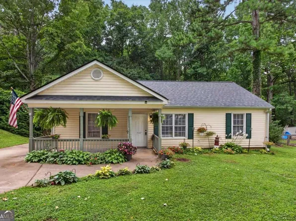 129 Whispering Pine Ln NE, White, GA 30184