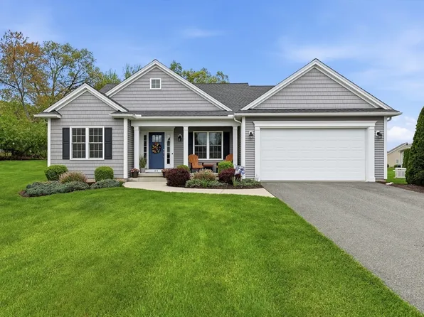 34 Sandalwood Dr #34, Wilbraham, MA 01095