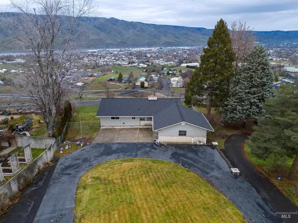 1900 Valleyview Dr, Clarkston, WA 99403