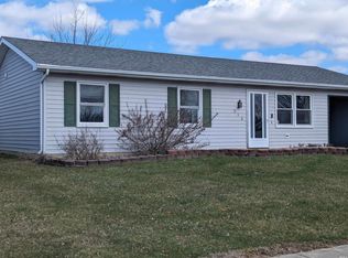 213 Kingswood Dr, Kendallville, IN