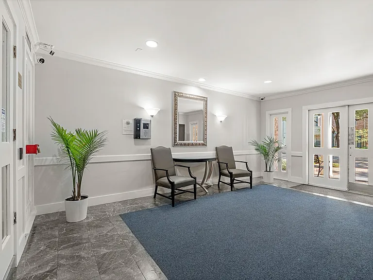 355 N Post Oak Ln #742 — Photo 4