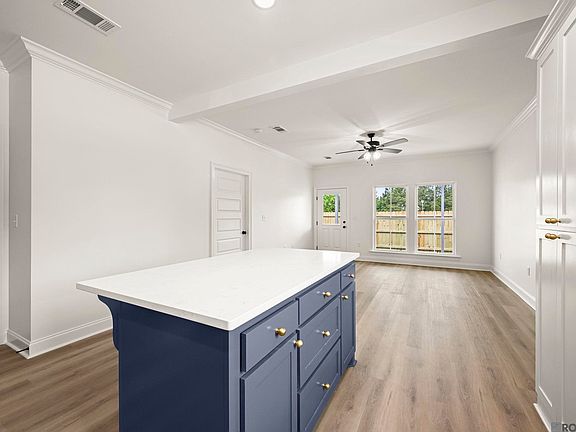 4th image of 8007 Arnold Rd #5F