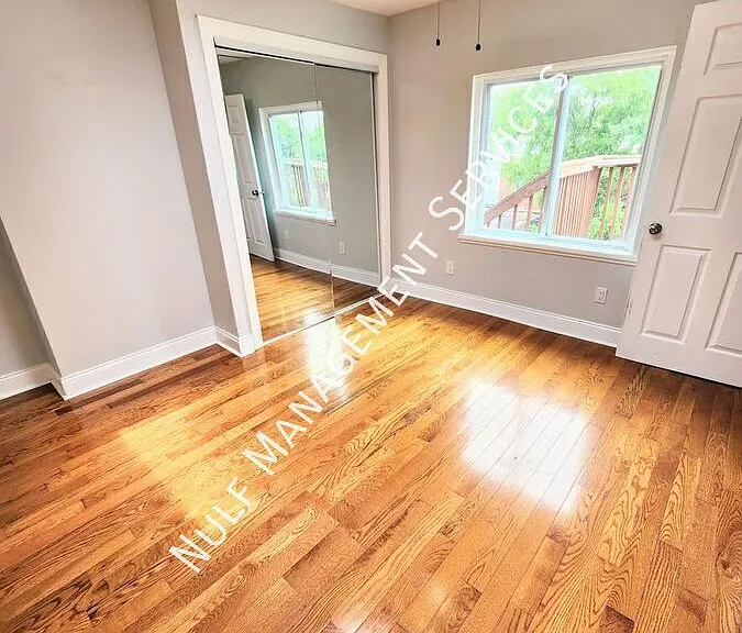 926 Portland St #3 — Photo 2