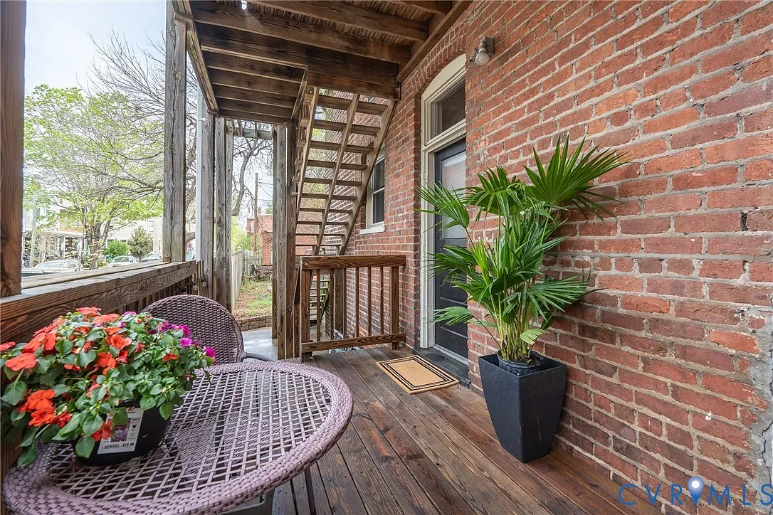 1 bed, 1.0 bath, 315 sqft, $1,395 — Photo 1