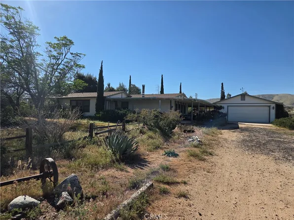 23131 Tussing Ranch Rd, Apple Valley, CA 92308