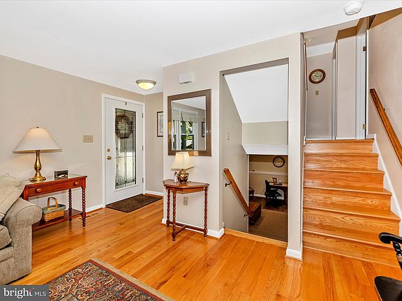 3rd image of 206 Challedon Dr