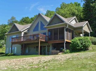 25 Sugarcreek Trl, Galena, IL 61036