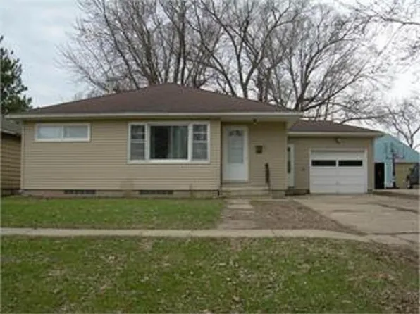 741 1st St SE, Hartley, IA 51346