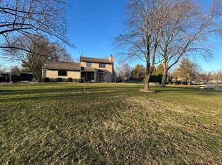 501 Southwood Dr, Mahomet, IL 61853