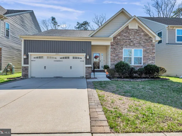 807 Creekside Village Blvd, Glen Burnie, MD 21060