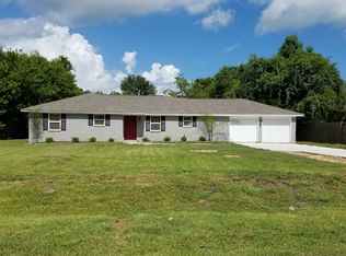 3231 W Meadow Ln, Dickinson, TX 77539
