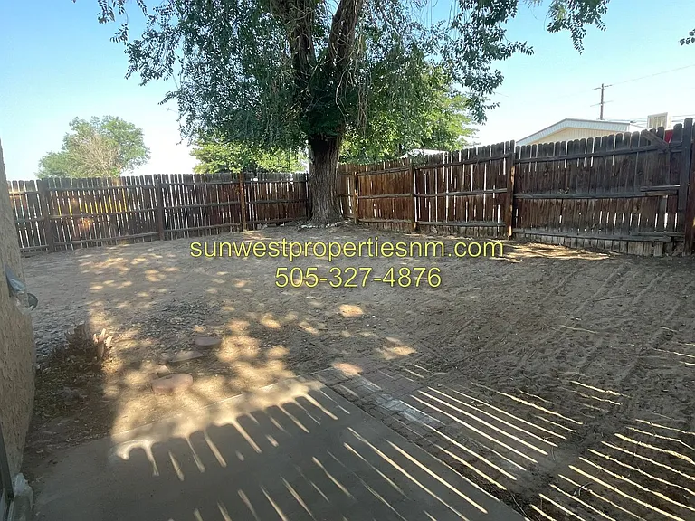 1631 Farmington Ave #4 — Photo 17