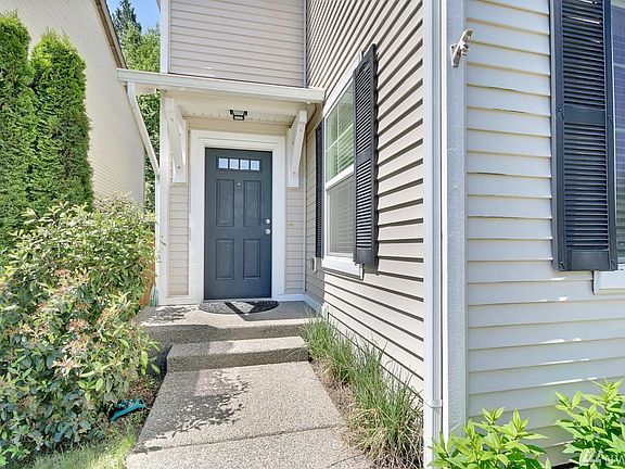 3rd image of 10001 194th Ave E