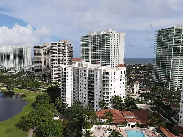 20000 Country Club Dr #1001 — Photo 24
