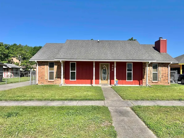 863 Roundhill Dr, Baton Rouge, LA 70810