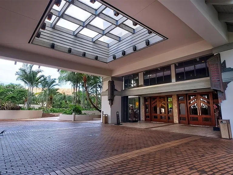 520 Brickell Key Dr #A914 — Photo 42