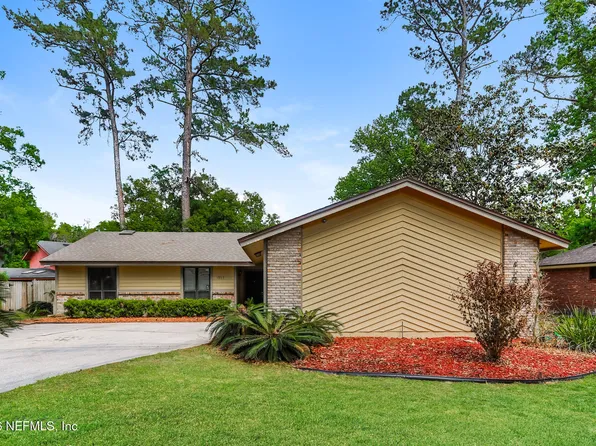 7213 SECRET WOODS Drive, Jacksonville, FL 32216