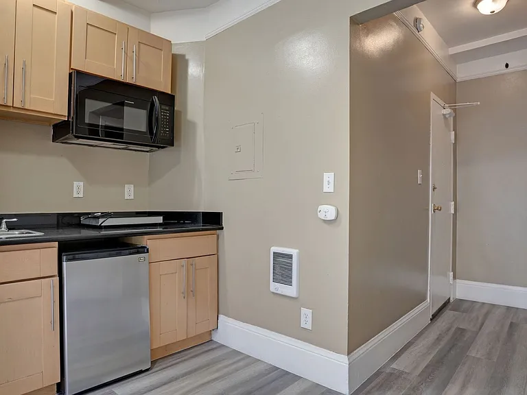 621 Taylor St — Photo 32