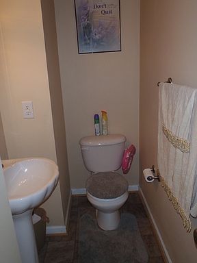 4th image of 1341 Woodside Mews
