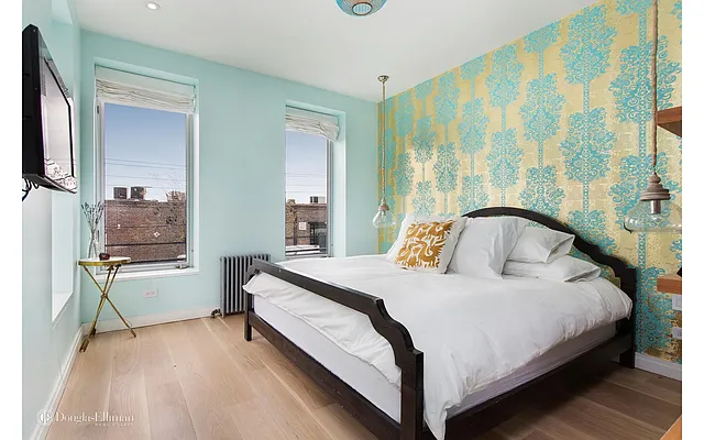 Sold by Douglas Elliman | media 7