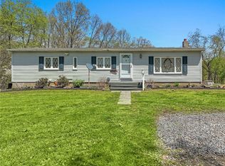 519 Upper Service Rd, Hookstown, PA 15050