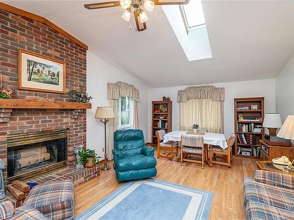 2nd image of 7006 Caliente Ct