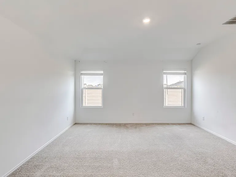 591 Avre Loop — Photo 19