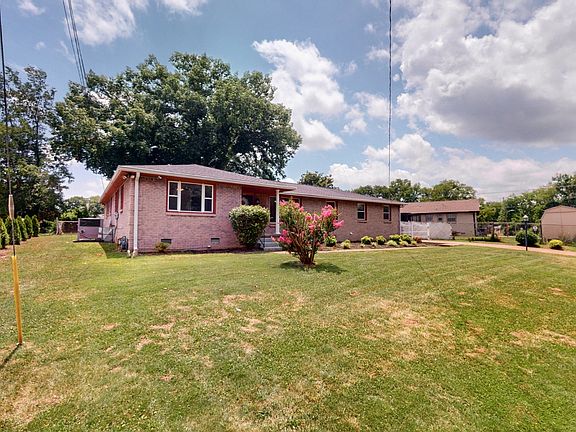 5th image of 755 Rowan Dr