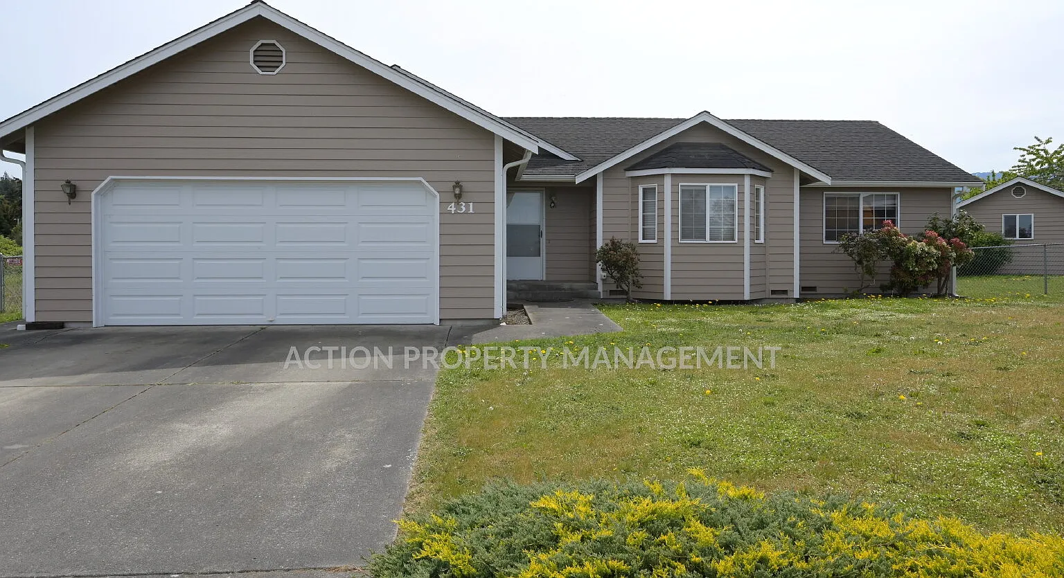 3 bed, 2.0 bath, 1592 sqft, $2,200 — Photo 1