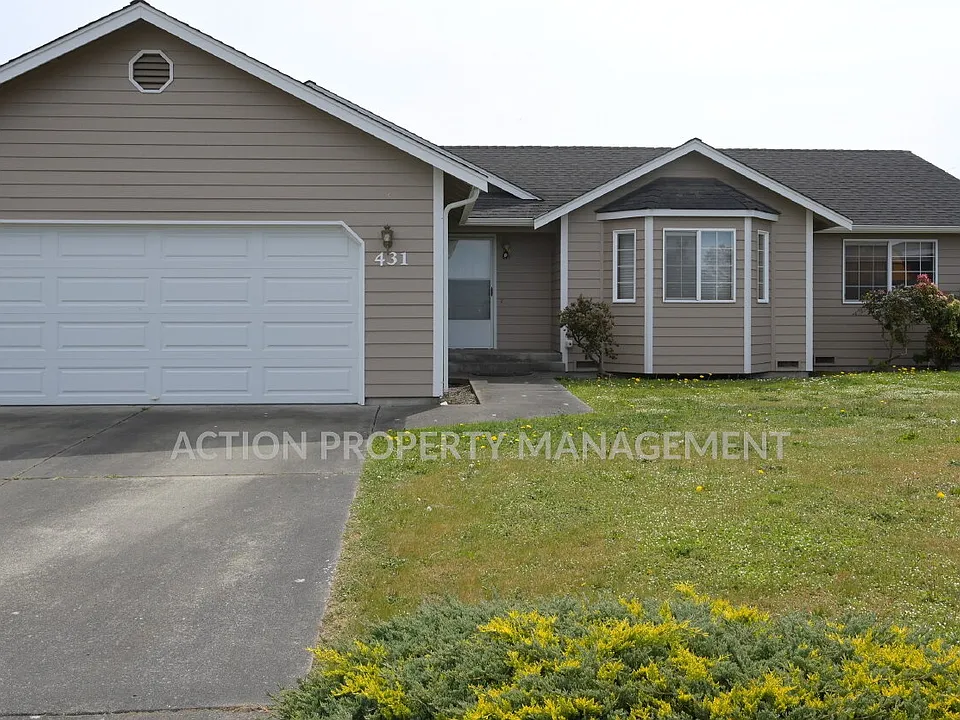 431 Salal Pl