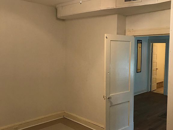 Bedroom w. Ceiling fan