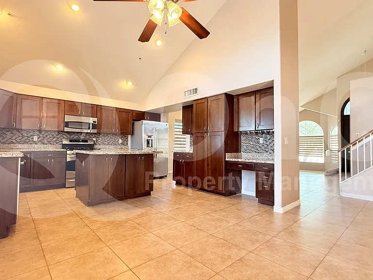 9405 E Presidio Rd — Photo 8