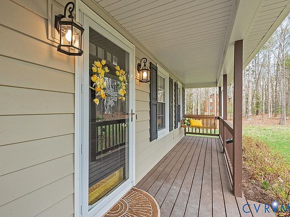 4th image of 518 Fords Rd