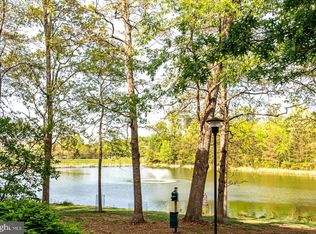 1720 Lake Shore Crest Dr APT 35, Reston, VA 20190