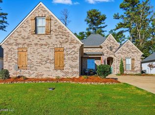 342 Royal Pond Cir, Flowood, MS 39232