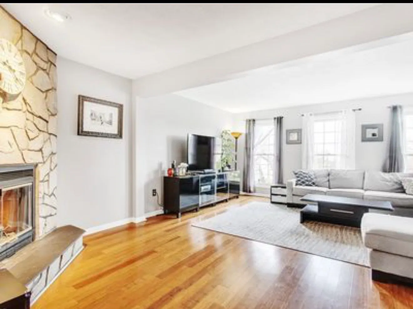 3 bed, 2.5 bath, 1584 sqft, $2,500 — Photo 3